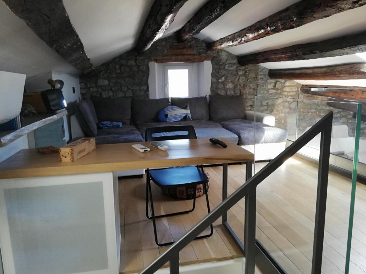 Loft In Piazza Con Soppalco Appartement Cividale del Friuli Buitenkant foto