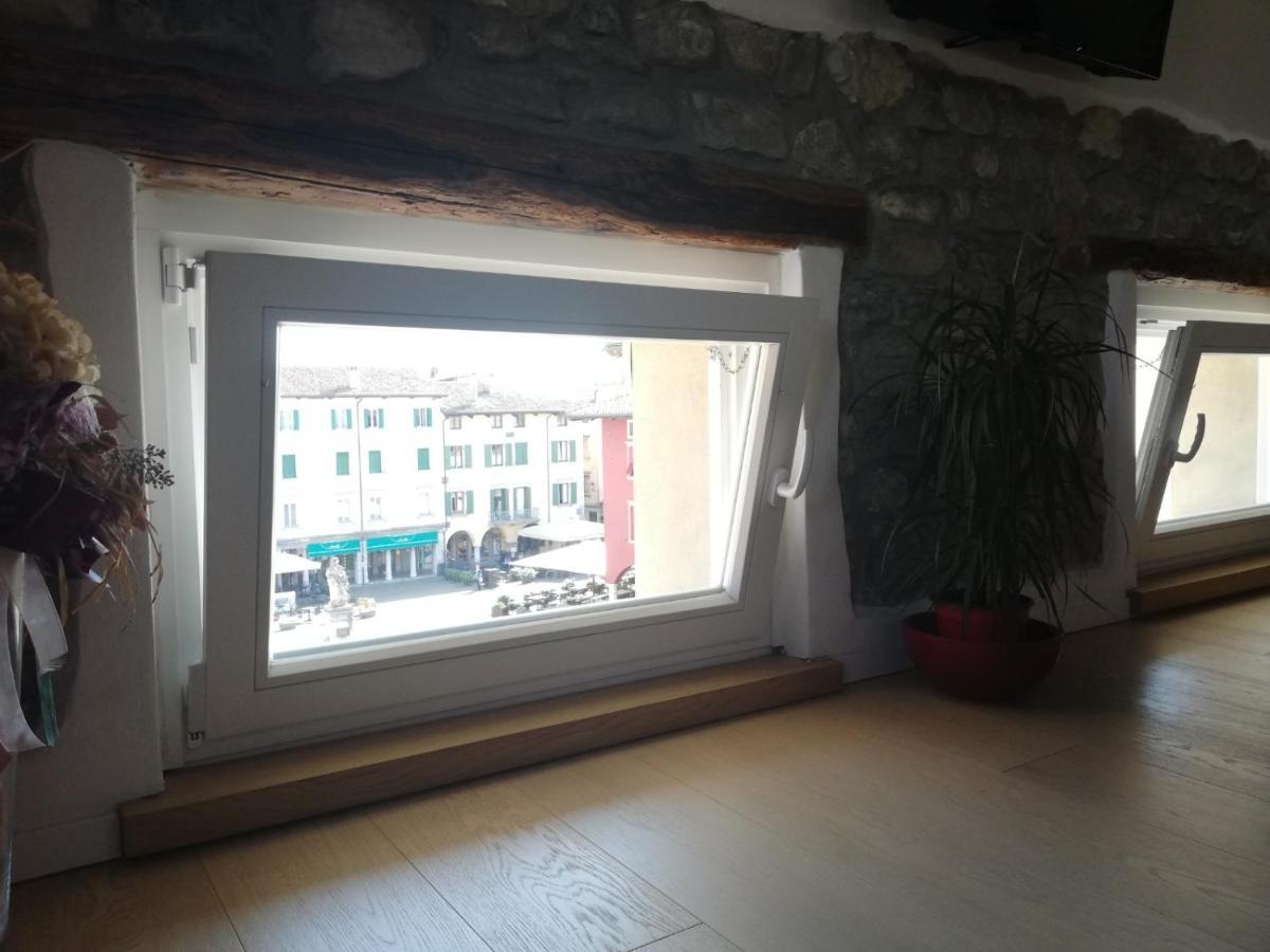 Loft In Piazza Con Soppalco Appartement Cividale del Friuli Buitenkant foto